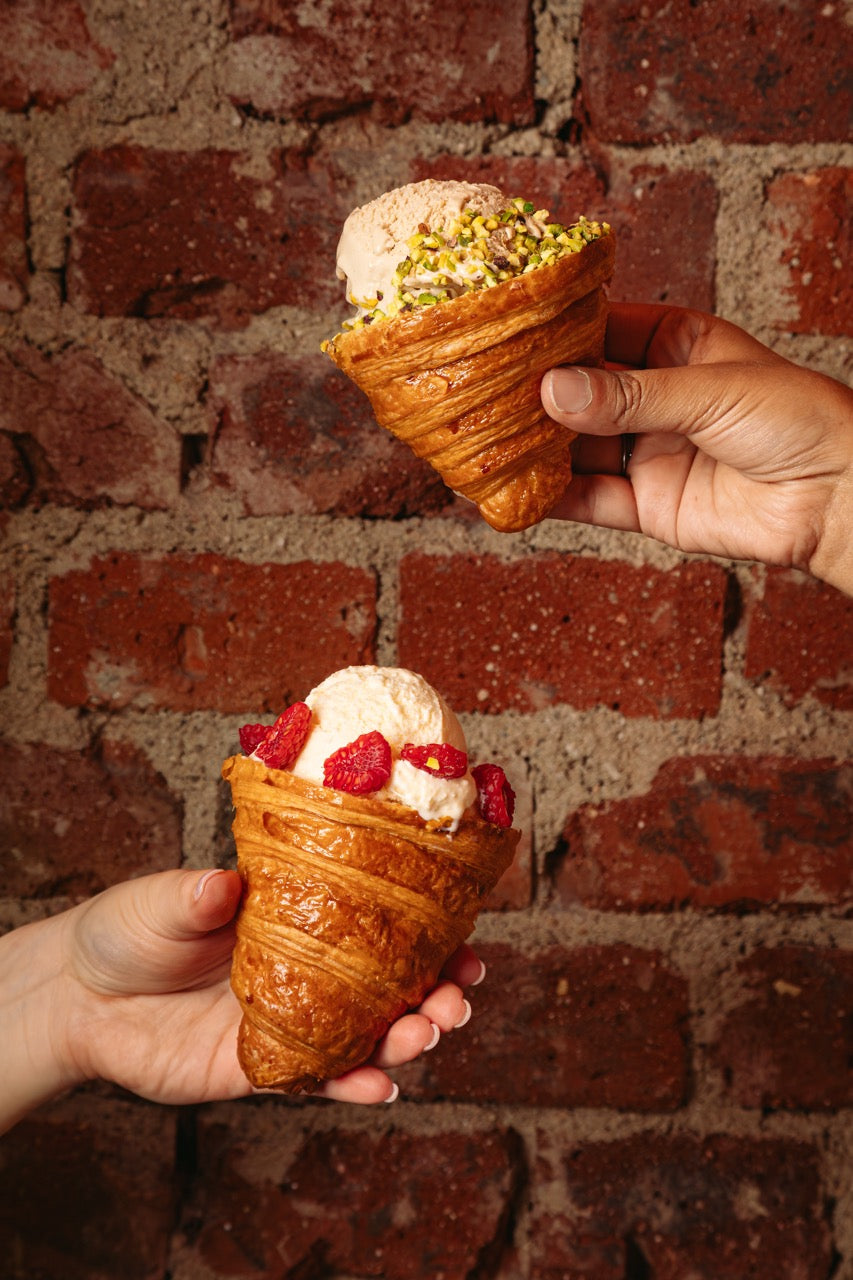 Cono de croissant con helado en Helardy Maison Brunch, Barrio de Salamanca, Madrid